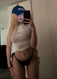Beyaz tenli  Mila seksi escort