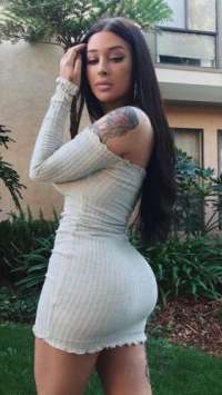 Çekici Akdeniz Escort Bayanı - Zarif ve Baştan Çıkarıcı