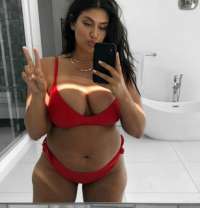 Erdemli Bölgesinin Eşsiz Silifke Escort'u