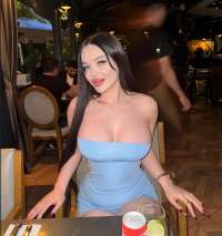 Genç ve Cazibeli Mersin Lara