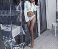 Yenişehir Eskort Kızı: İnce Vücut Çizgileri ve Çarpıcı Sihirli Hareketleriyle Delia